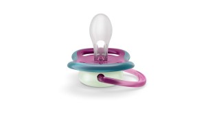 Ultra-soothers-2023-Q3_CO_FIM_1_SCF376-14_Air_6-18m_NT_BrightAubergine_MistyDawn_Star_side_RGB_16x9_GLB-C_V0_JPG-scaled